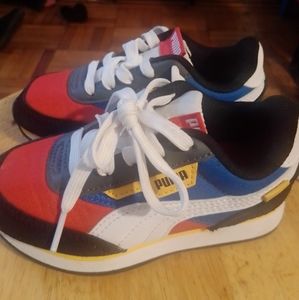 Kids sneakers